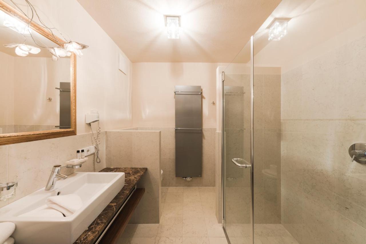 Hotel Residence Pernhof Термено Екстер'єр фото