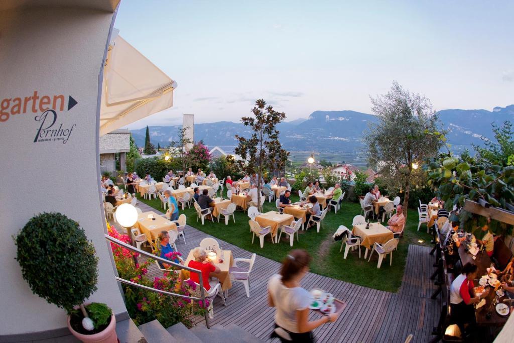 Hotel Residence Pernhof Термено Екстер'єр фото