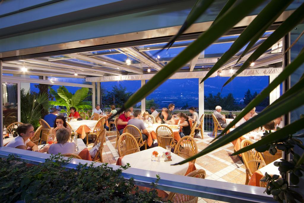 Hotel Residence Pernhof Термено Екстер'єр фото